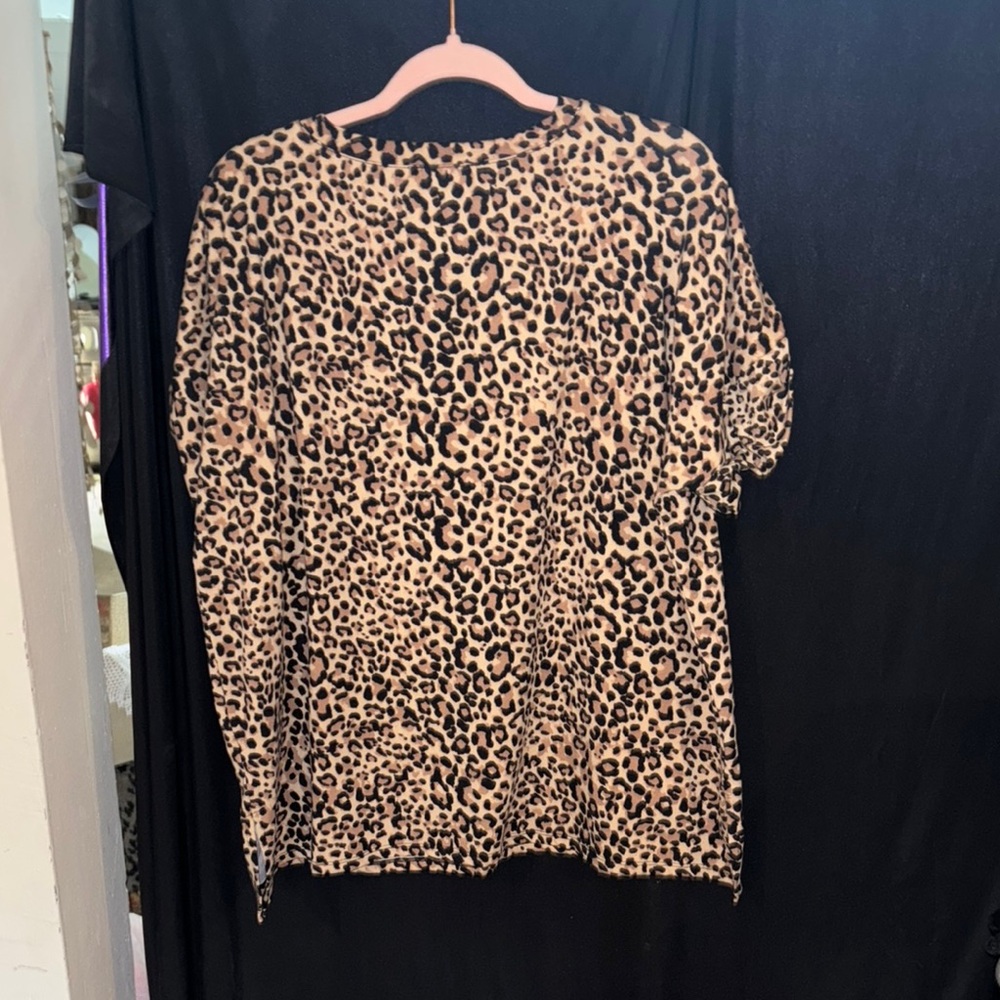Zenana Outfitters Tan and Cream Ruffled Short Sleeve Blouse - Picture 3 of 3